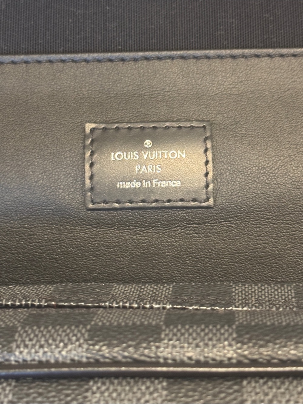 Louis Vuitton Damier Graphite Hanging Toiletry Kit - Picture 2 of 11